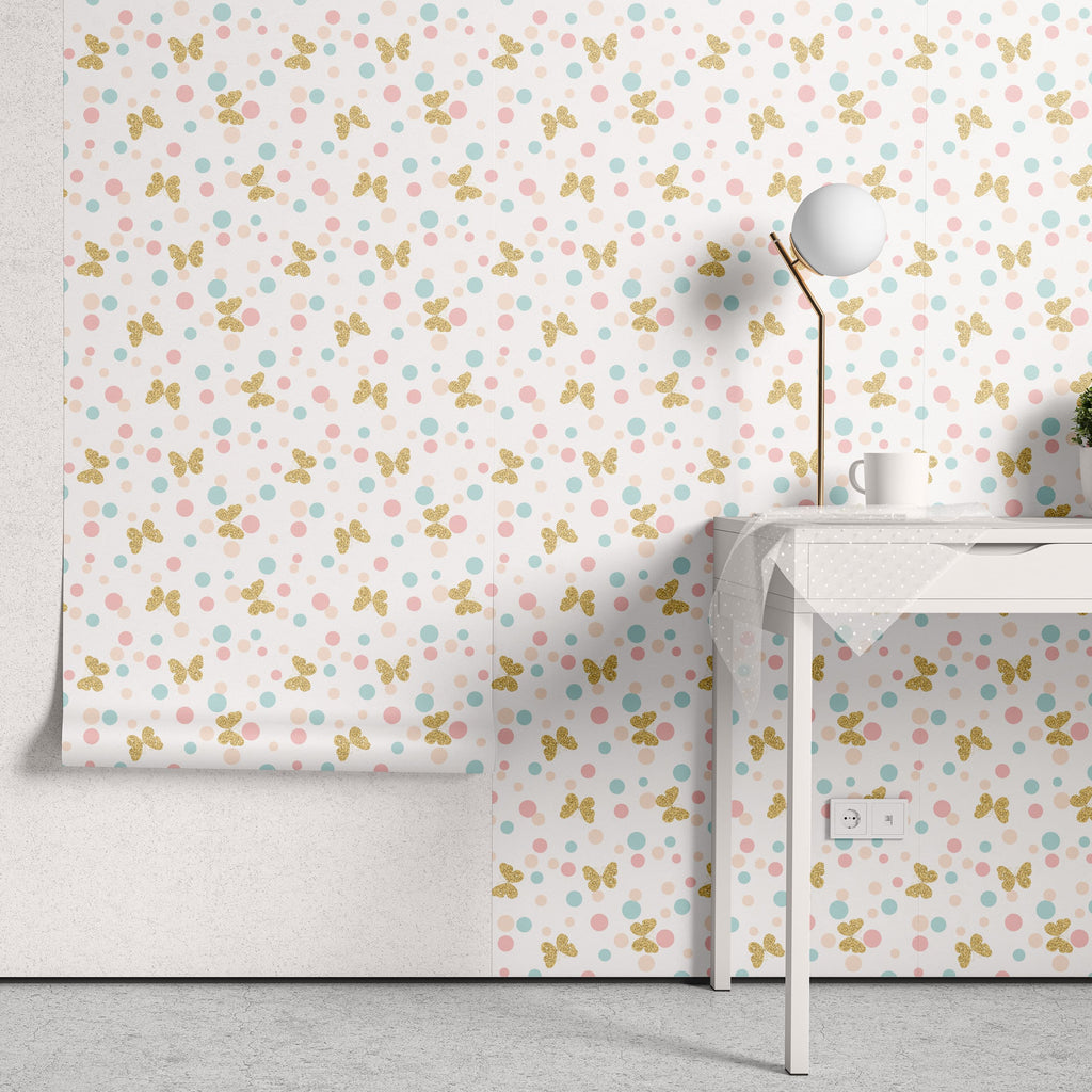 Papel de Parede Adesivo Menina Borboleta Dourada
