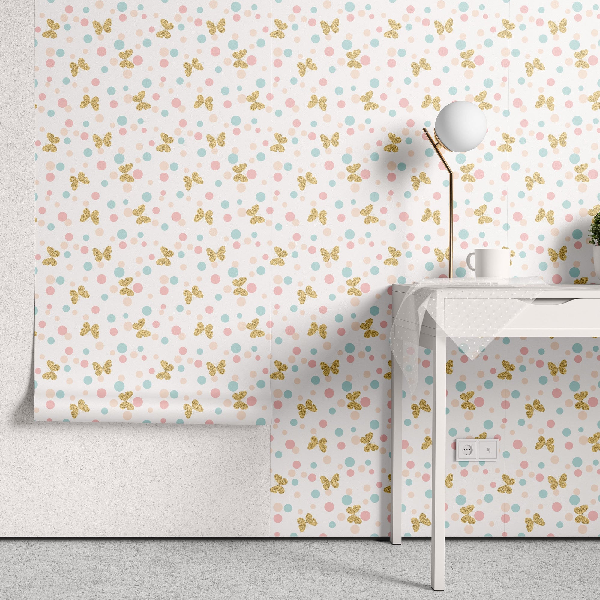 Papel de Parede Adesivo Menina Borboleta Dourada