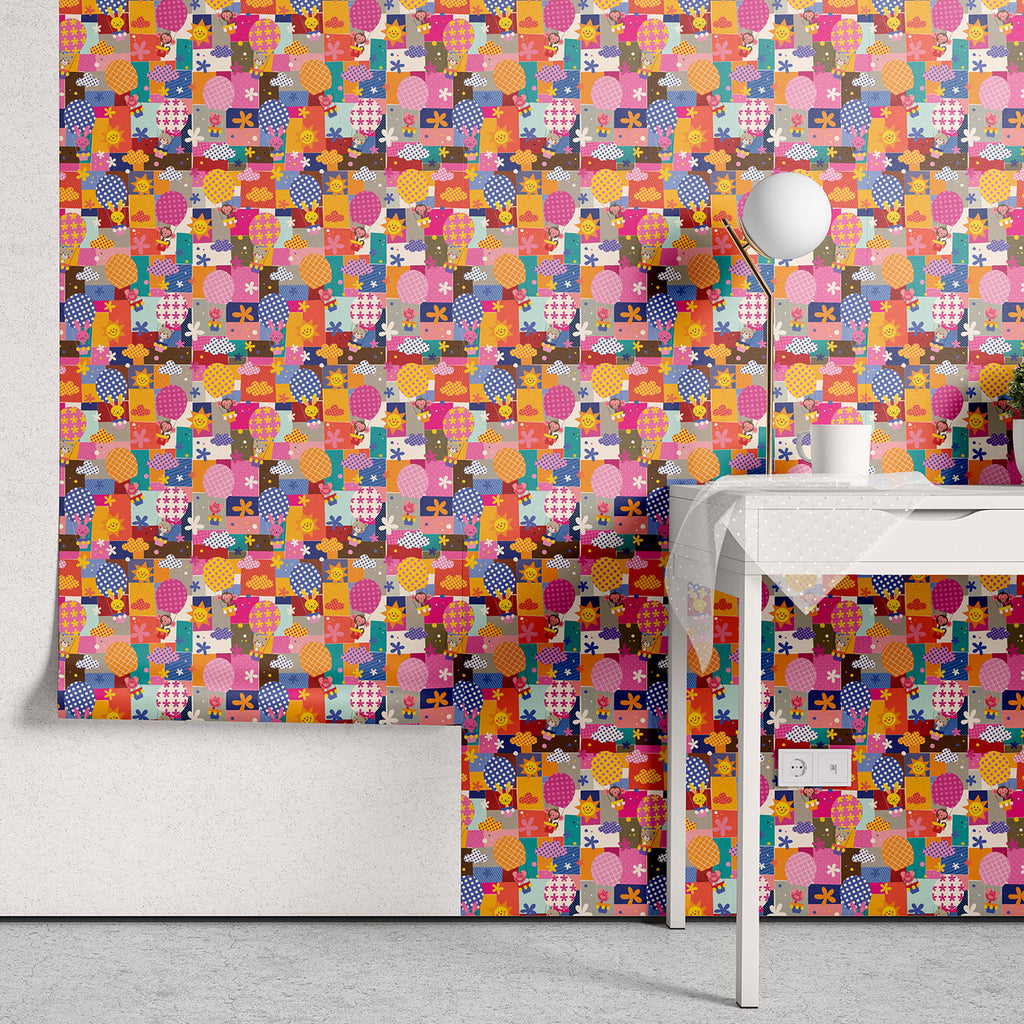 Papel de Parede Adesivo Menina Balão de Retalhos